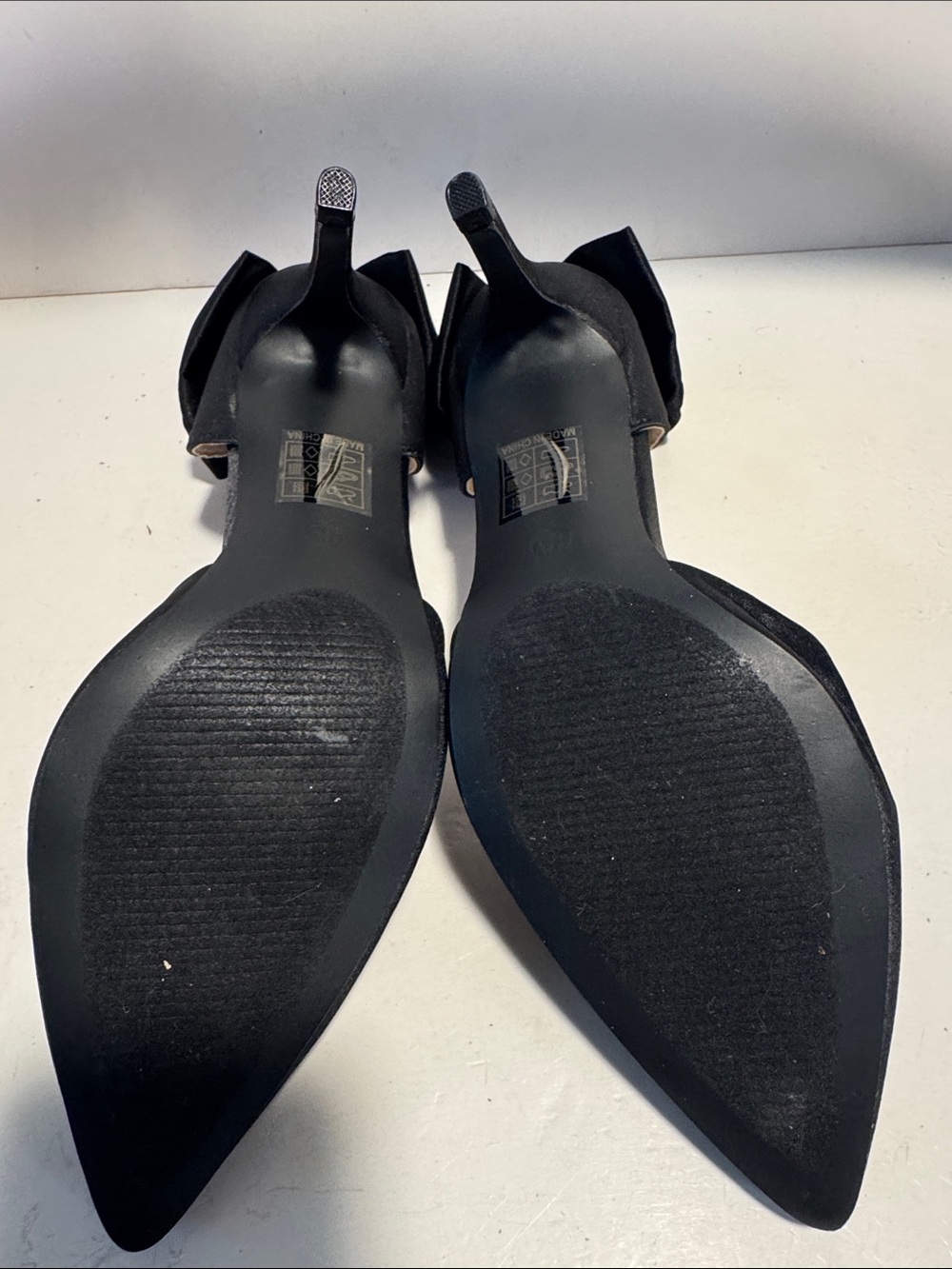 Pointed Black Satin Heels with Ankle Bow - Picture 4 of 5